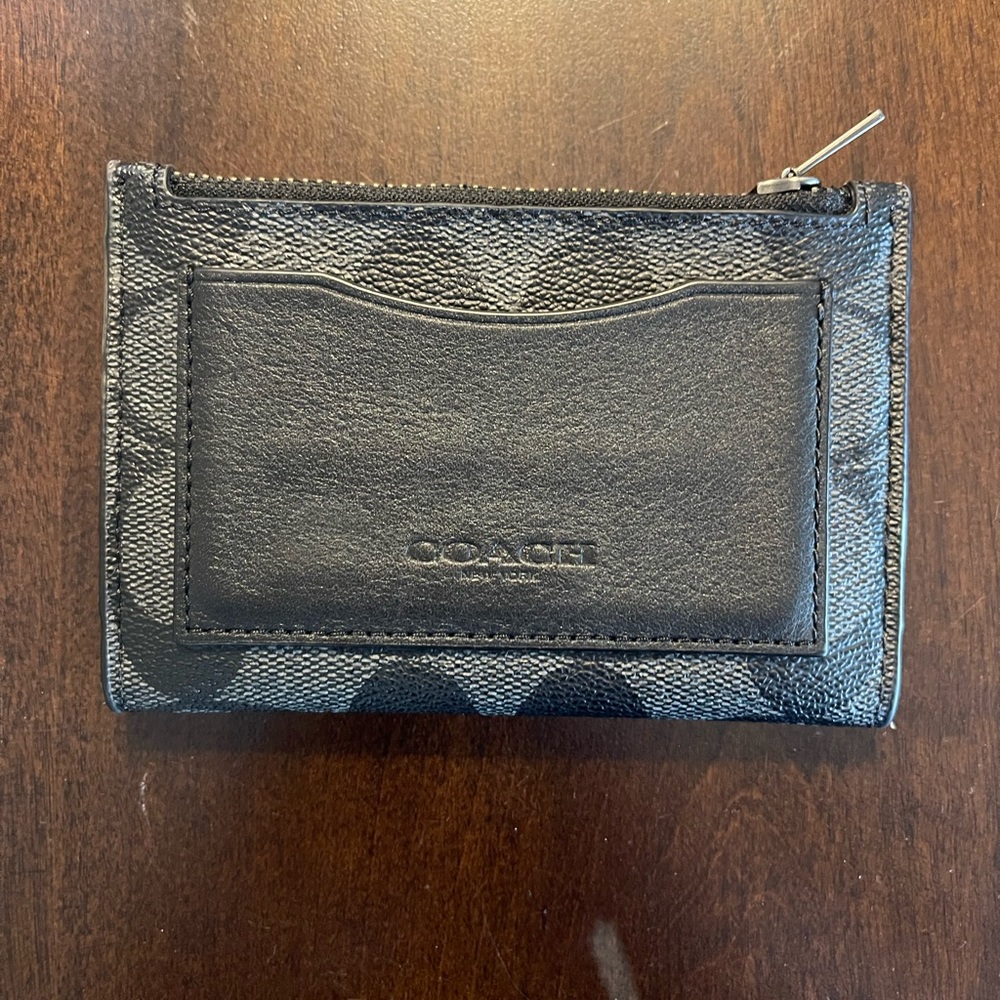 Men’s Coach Bi-Fold Wallet in LIKE NEW Condition
